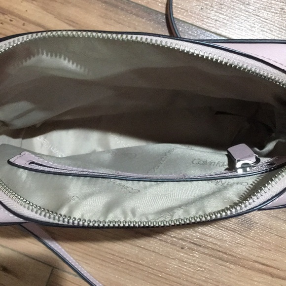 Clavin Klein Crossbody (baby pink) - Picture 3 of 4
